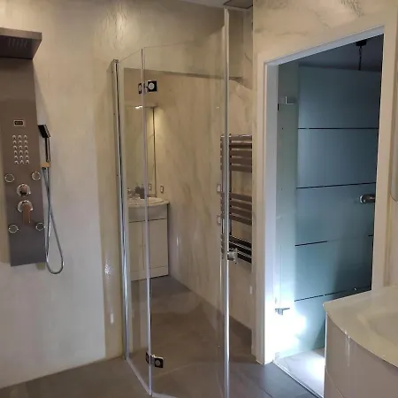 Lozen Avec Piscine Privee Interieure Fréland