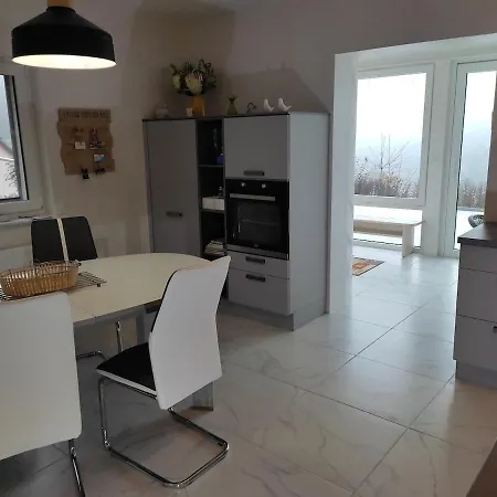 Lozen Avec Piscine Privee Interieure アパート *